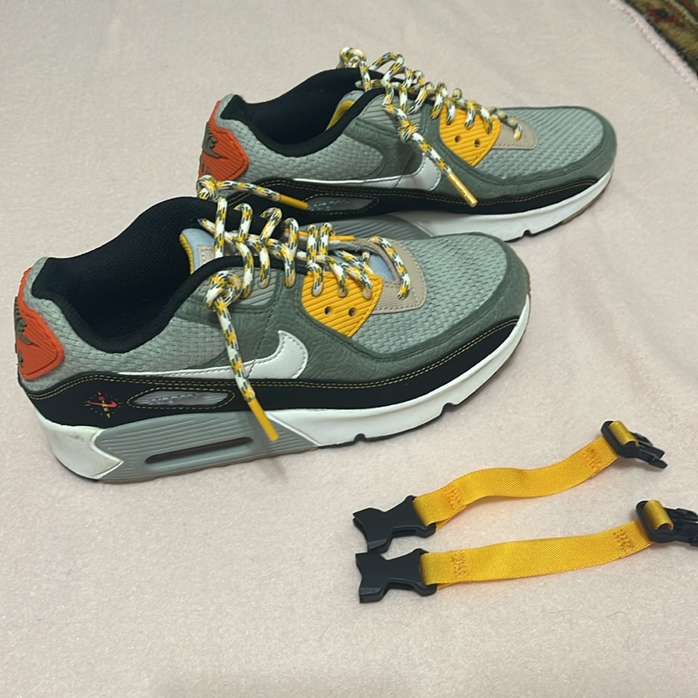 2020 Air max 90’s “fresh perspective” women’s 6 also 5 youth!